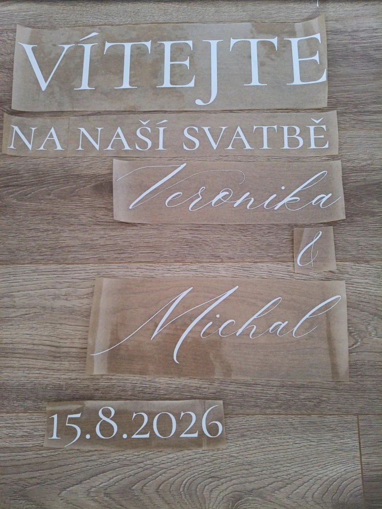 Elegantní polep na zrcadlo